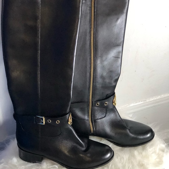 Boot - Picture 3 of 3